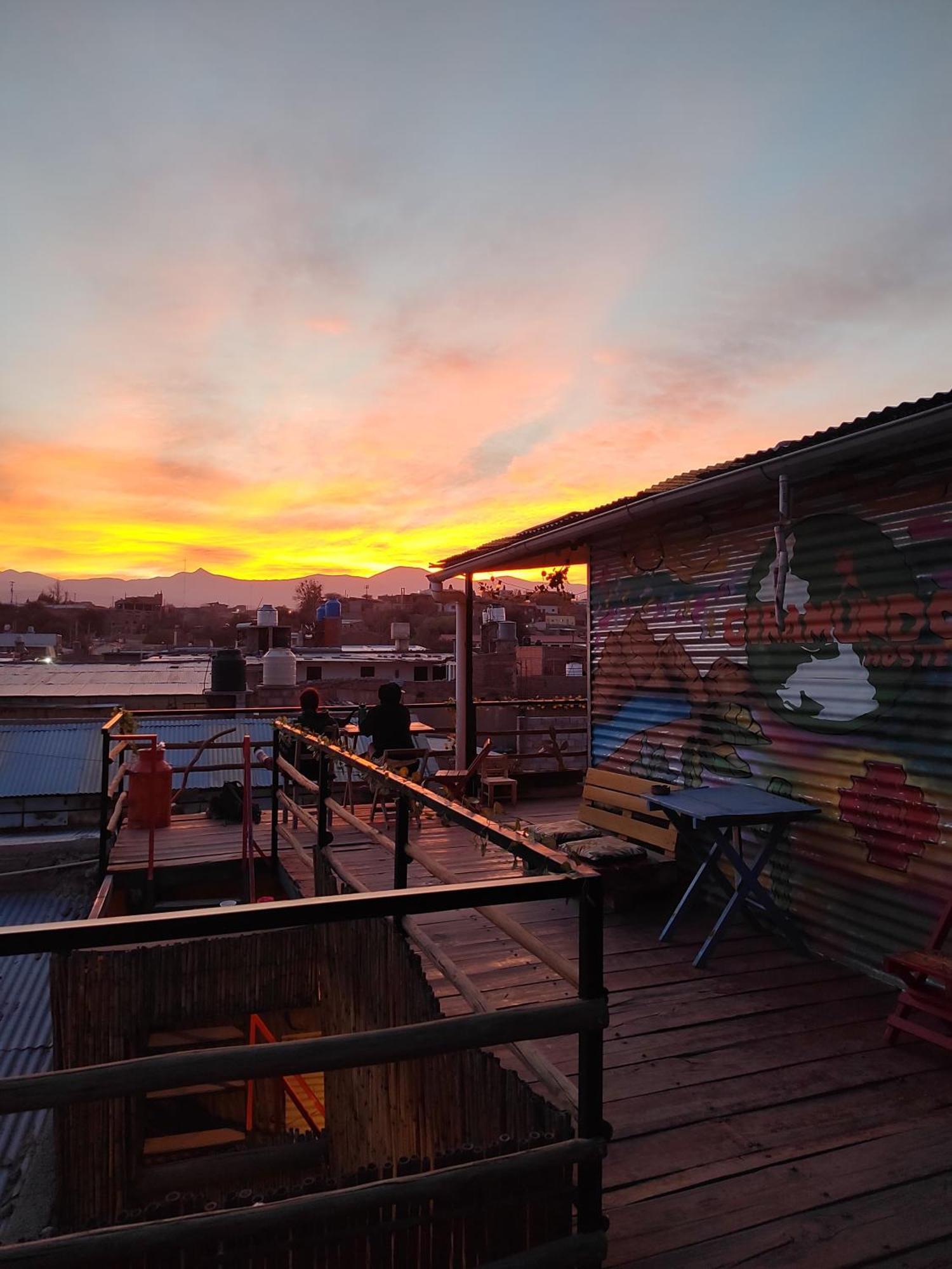 Giramundo Hostel Умауака Екстериор снимка
